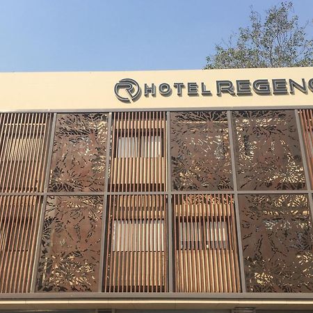 Hotel Regency Surat Exterior photo