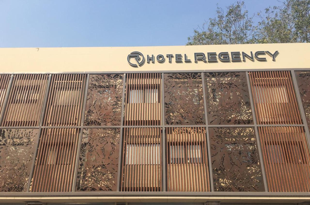 Hotel Regency Surat Exterior photo